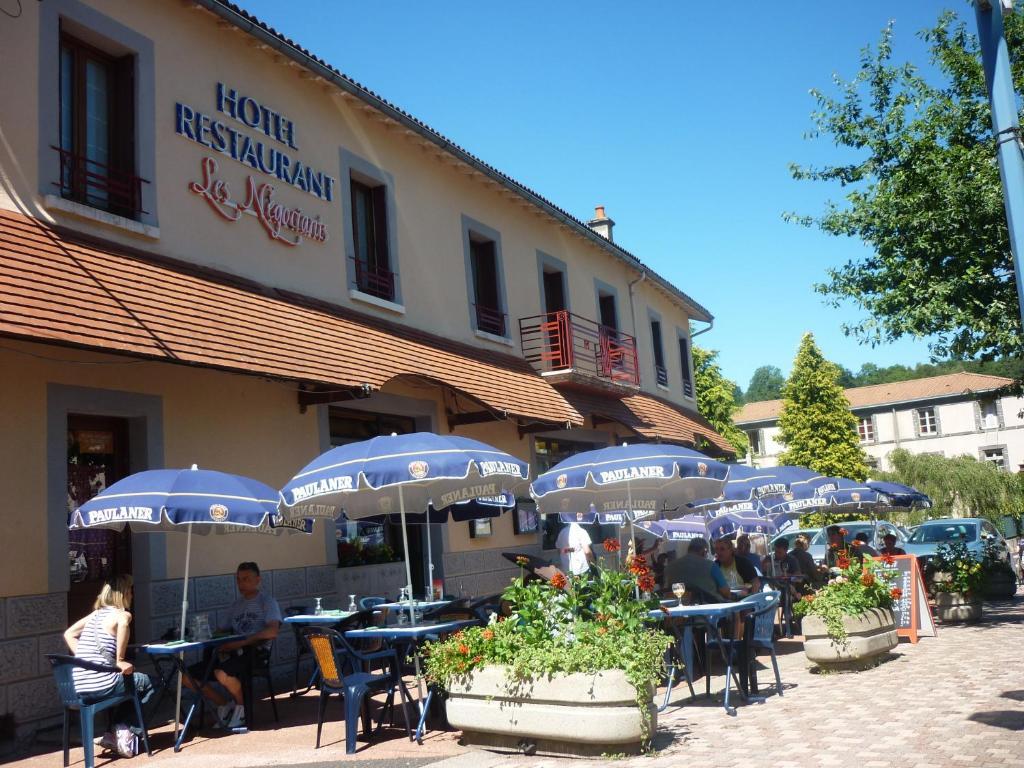 Les Negociants Hotel Pontgibaud Zewnętrze zdjęcie