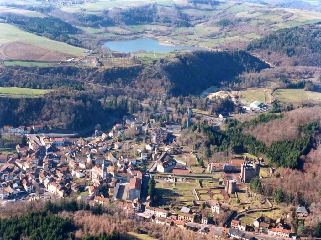 Les Negociants Hotel Pontgibaud Zewnętrze zdjęcie