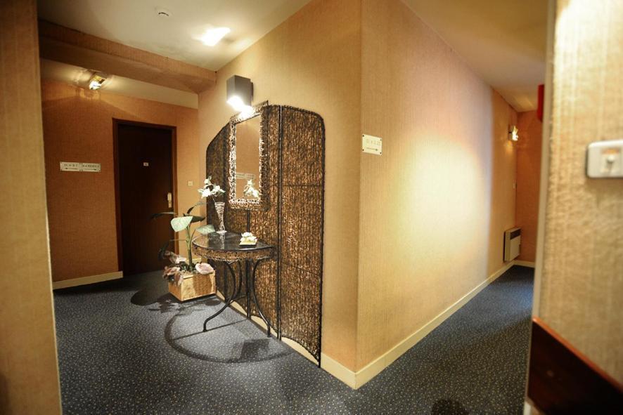 Les Negociants Hotel Pontgibaud Zewnętrze zdjęcie