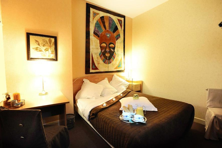 Les Negociants Hotel Pontgibaud Pokój zdjęcie