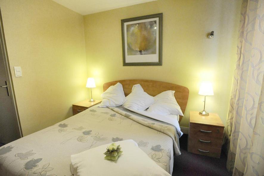 Les Negociants Hotel Pontgibaud Pokój zdjęcie